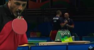 لاعب تنس الطاولة المصري يبهر العالم  