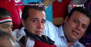تعليق مدحت شلبي على دموع مشجع مصري 